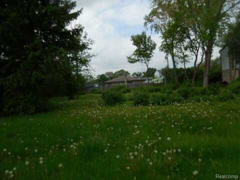 27037 Aberdeen Street, Southfield, MI 48076