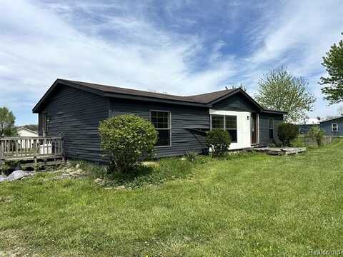 5151 HUNTLEY Drive, Holly, MI 48442