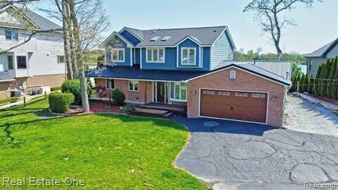 551 Maloney Avenue, Oxford, MI 48371