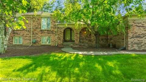 26086 HIDDEN VALLEY Drive, Farmington Hills, MI 48331