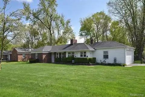 31220 SHERIDAN Drive, Beverly Hills, MI 48025