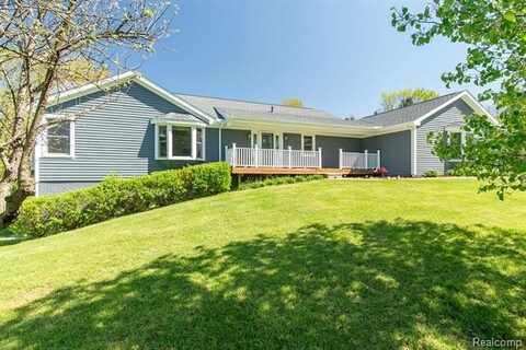 11291 FAUSSETT Road, Fenton, MI 48430