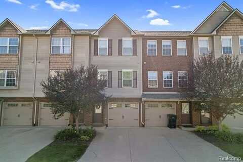 2211 Knotty Pine Trail, Howell, MI 48855