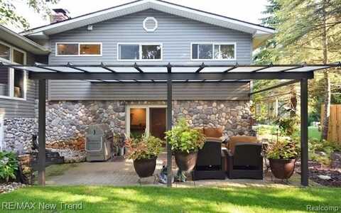 5939 DARB LAKE Drive, West Bloomfield, MI 48324