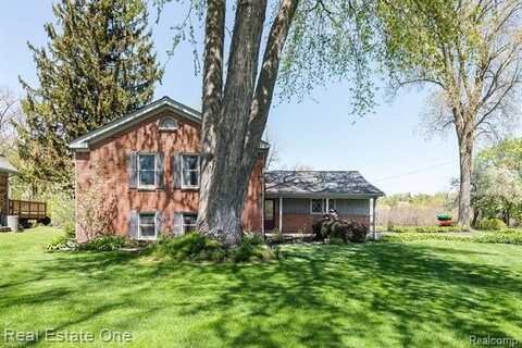 7311 BISCAYNE Court, White Lake, MI 48383