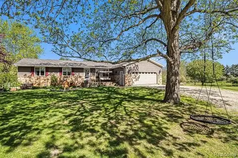 4172 SKINNER LAKE Road, Lapeer, MI 48446