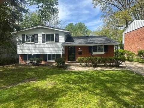 29807 SPRING HILL Drive, Southfield, MI 48076