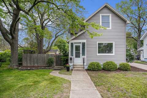 1327 PENNOYER AVENUE, GRAND HAVEN, MI 49417