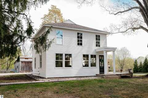 9200 N LONG LAKE ROAD, TRAVERSE CITY, MI 49685