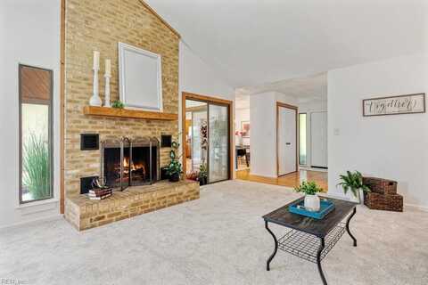 810 Woodrow Court, Chesapeake, VA 23322