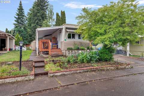 570 N 10TH AVE, Cornelius, OR 97113