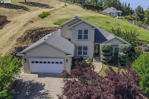1680 NW AVERY ST, Roseburg, OR 97471