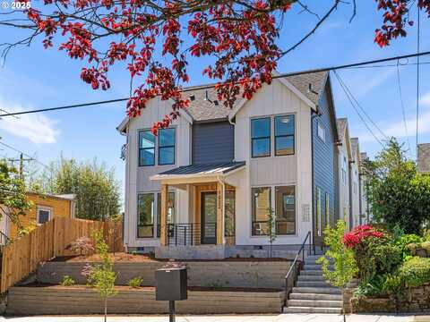 1204 SE Center ST, Portland, OR 97202