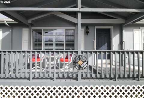 4155 NE THREE MILE LN, McMinnville, OR 97128