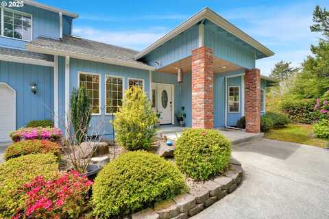 4922 OCEANA DR, Florence, OR 97439