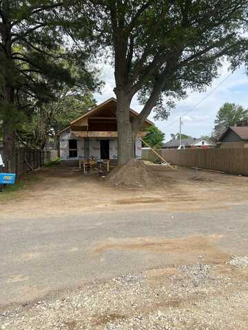 402 N SAN FRANCISCO, CARAWAY, AR 72419