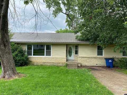 306 College Heights, Greenfield, TN 38230