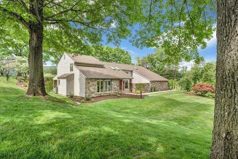 5319 McVitty RD, Roanoke, VA 24018