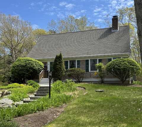 120 Berkshire Trail, West Barnstable, MA 02668