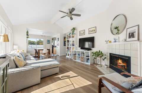 1957 Diamond St, San Diego, CA 92109