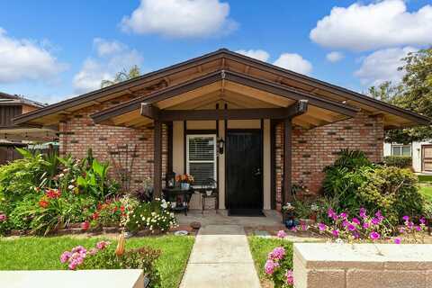 9952 N Magnolia Ave, Santee, CA 92071