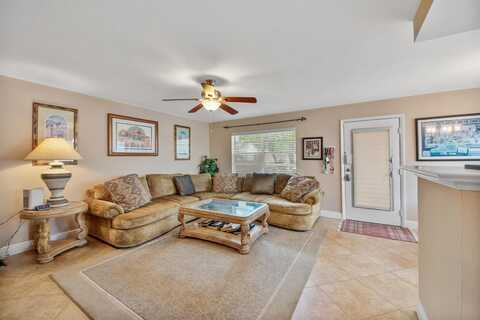 677 Normandy O, Delray Beach, FL 33484