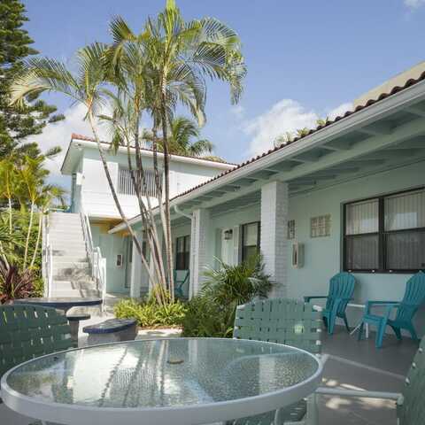 381 SE 20th Avenue, Deerfield Beach, FL 33441