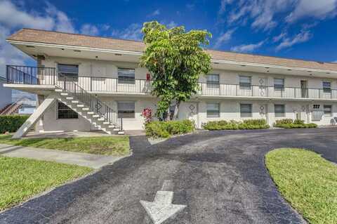 227 Castlewood Drive, North Palm Beach, FL 33408
