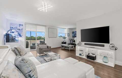 5500 NW 2nd Avenue, Boca Raton, FL 33487
