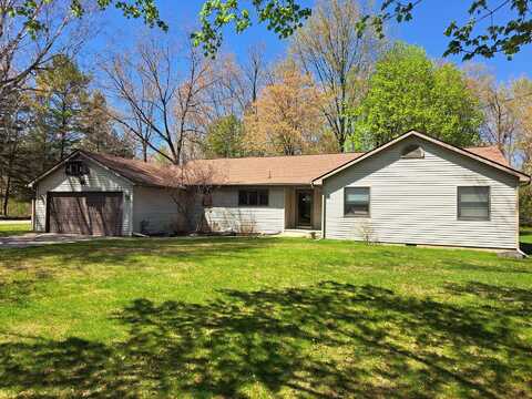 506 Riverside, Clare, MI 48617