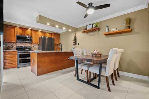 6824 68th Way, West Palm Beach, FL 33409