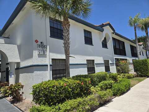 5135 Floria Drive, Boynton Beach, FL 33437
