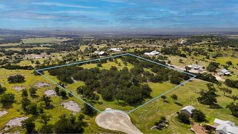96 Coyote Run, Fredericksburg, TX 78624