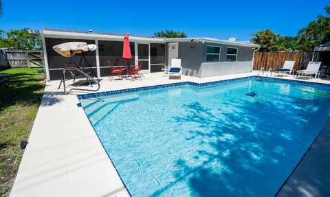 4386 Bamboo Drive, Palm Beach Gardens, FL 33410