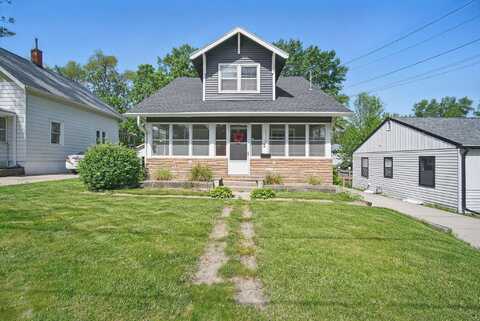 3712 SW 8th Street, Des Moines, IA 50315