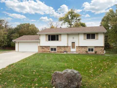 6836 Chesshire Lane N, Maple Grove, MN 55311