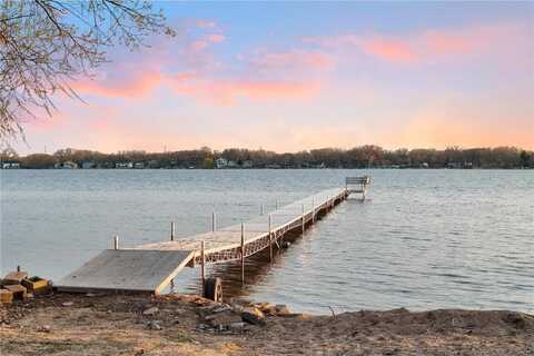 2440 E Medicine Lake Boulevard, Plymouth, MN 55441