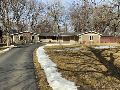 201 Edgecumbe Drive, Mahtomedi, MN 55115