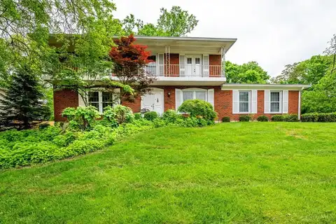 1513 Oak Knoll Court, Fairfield, OH 45014