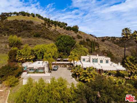 2865 Marquette Dr, Topanga, CA 90290