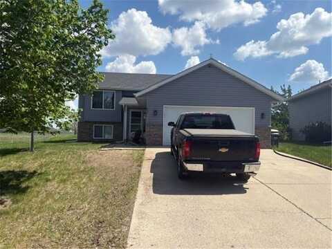 545 Minnesota Street NW, Hutchinson, MN 55350