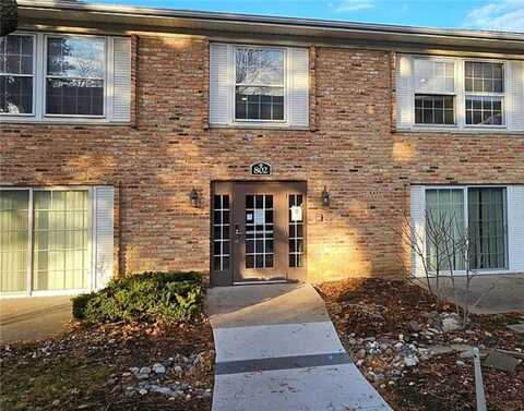 802 Old Settlers Trail, Hopkins, MN 55343