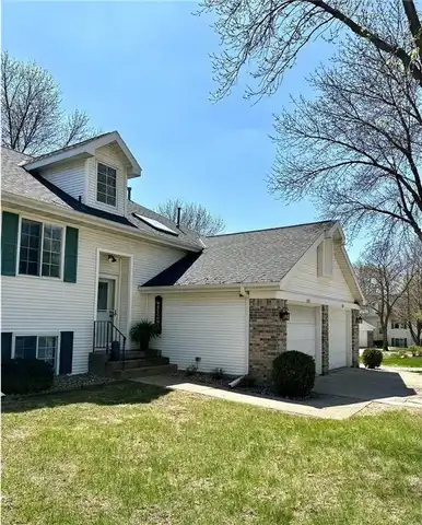 1103 Par Lane SE, Willmar, MN 56201