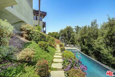 3813 Ronda Vista Pl, Los Angeles, CA 90027