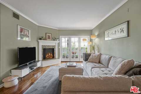 4401 Moorpark Way, Toluca Lake, CA 91602