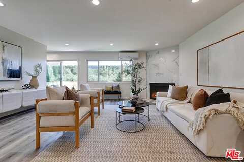 2452 Chelsea Pl, Santa Monica, CA 90404