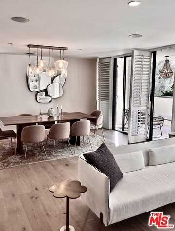 150 N Almont Dr, Beverly Hills, CA 90211