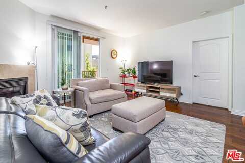 5132 Maplewood Ave, Los Angeles, CA 90004