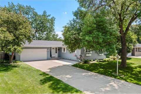 4060 Quaker Lane N, Plymouth, MN 55441