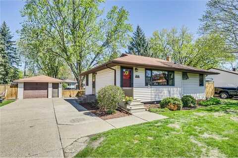 247 County Road C2 W, Roseville, MN 55113